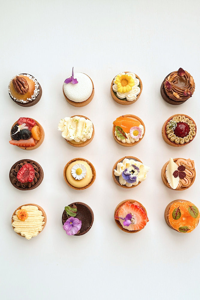 
            
                Load image into Gallery viewer, [NEW] The Dessert Connoisseur 16pcs
            
        
